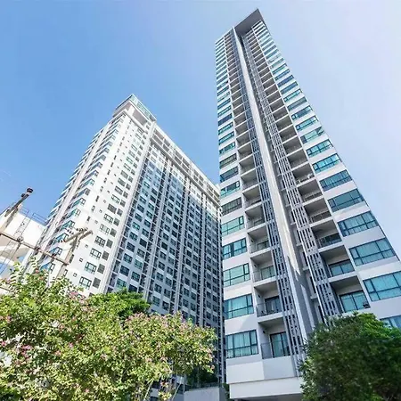 Kaws Theme Modern Cozy 1br 2 Min Walk To Pattaya