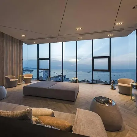 Kaws Theme Modern Cozy 1br 2 Min Walk To Apartment *