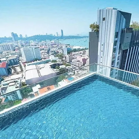 Apartment Kaws Theme Modern Cozy 1br 2 Min Walk To *