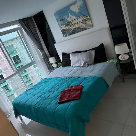 Center Apartment *