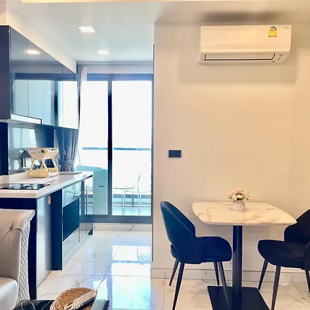 No 1bedroom Apartment *