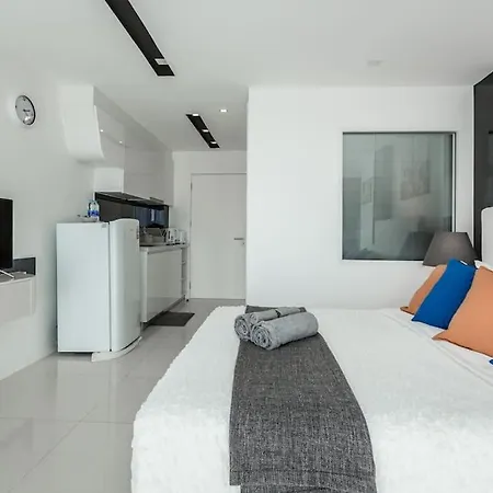 Apartment Center 7b