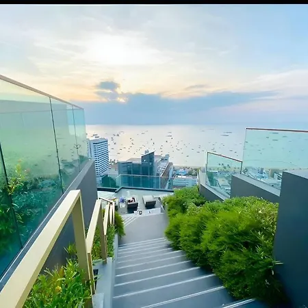 Apartment In Downtown And Rooftop Pool In *