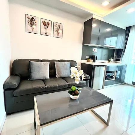 Pleasant Pool View Arcadia 1 Bedroom *