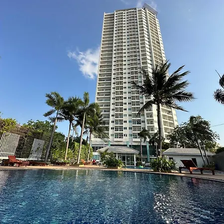 Hyatt Beachfront Escape Apartment