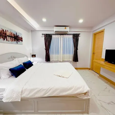 Luxurious 4 Bedroom Suk-sabai *