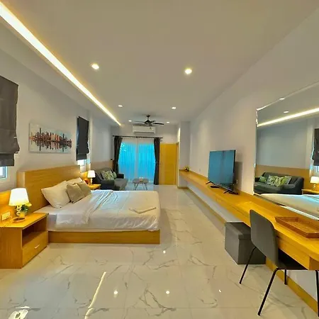 Luxurious 4 Bedroom Suk-sabai