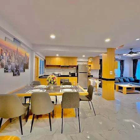 Villa Luxurious 4 Bedroom Suk-sabai Pattaya