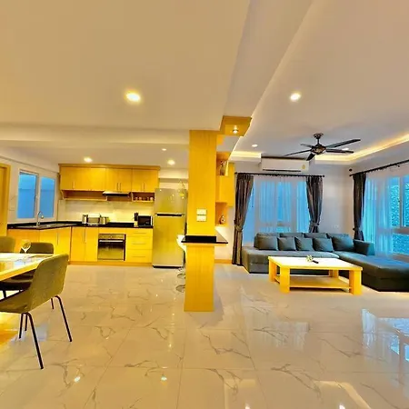 Villa Luxurious 4 Bedroom Suk-sabai *