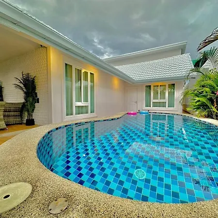 Luxurious 4 Bedroom Suk-sabai *