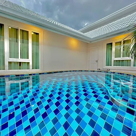 Luxurious 4 Bedroom Suk-sabai * Pattaya