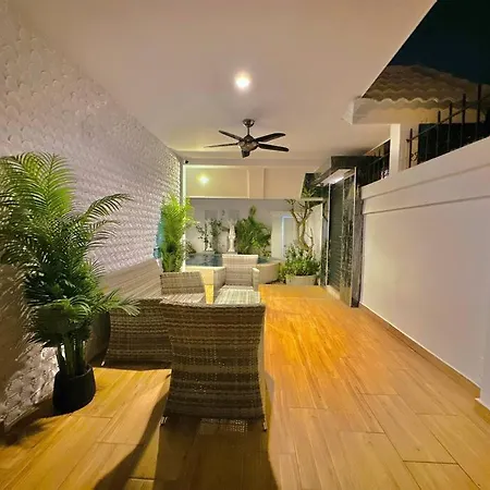 Luxurious 4 Bedroom Suk-sabai Villa Pattaya