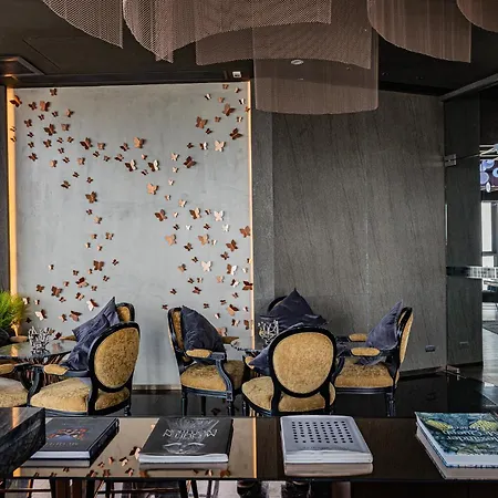 Edge Sea View Apartment