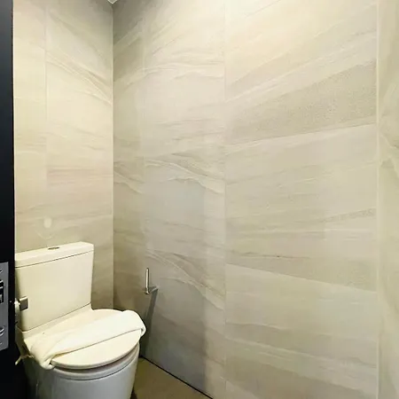 Edge Sea View Apartment *