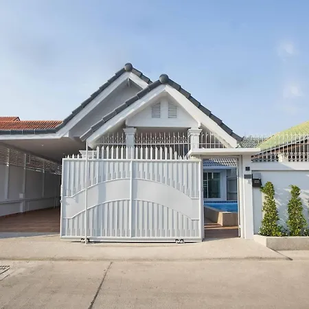 Villa The Ace 4 Bedroom 4 Bathroom With Free Bills *