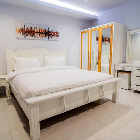 Villa The Ace 4 Bedroom 4 Bathroom With Free Bills