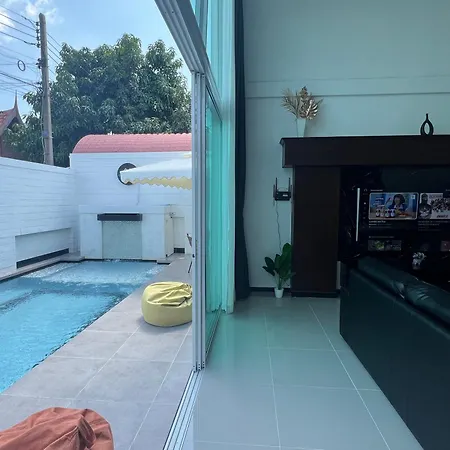 Villa Siam-grand Private Pool Villa, Jacuzzi,bbq,near Walking St 10min *