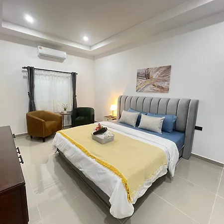 Villa Siam-grand Private Pool Villa, Jacuzzi,bbq,near Walking St 10min *