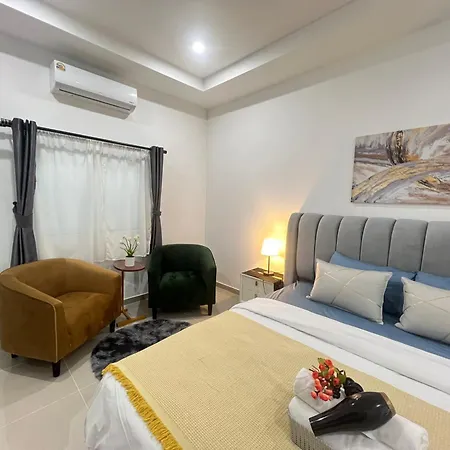 Villa Siam-grand Private Pool Villa, Jacuzzi,bbq,near Walking St 10min Pattaya