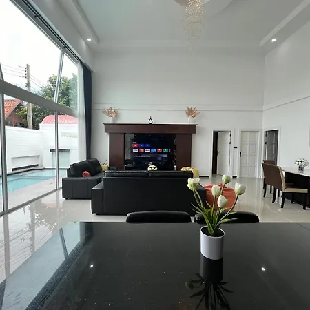 Siam-grand Private Pool Villa, Jacuzzi,bbq,near Walking St 10min Pattaya