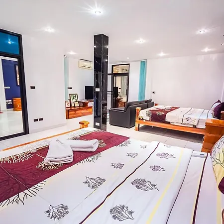 Soi 15 Thappraya Pool Villa- 5km To Jomtien Villa