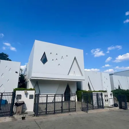 Villa Inara 4 *