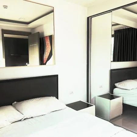Elegant Avec Balcon, Piscine & Sauna Apartment *
