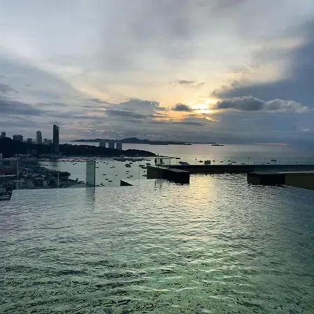 Apartment In With Panoramic Pool And Sea View Pattaya