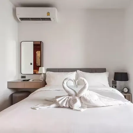 Apartment In With Panoramic Pool And Sea View *