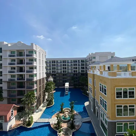 Compact In Wonderful Pool Apartment *