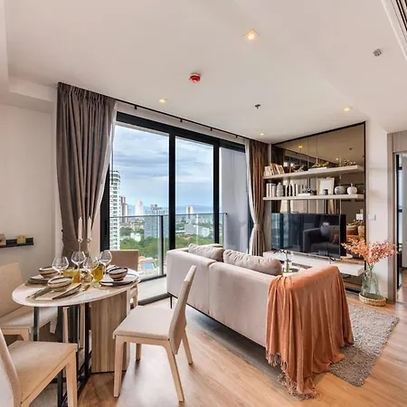 2 Bed Sea View High Floor Luxury Pattaya