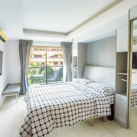 Apartment Cozy With 2 Pools And Sea View *