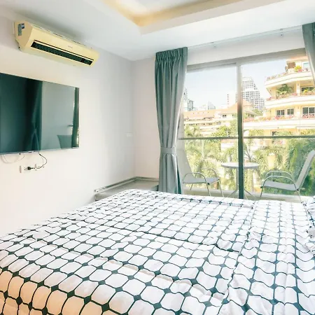 Cozy With 2 Pools And Sea View Pattaya