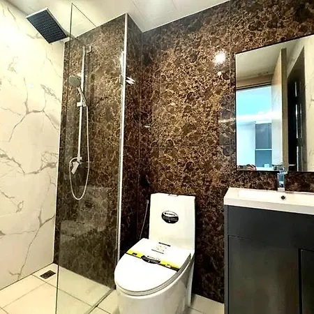Modern 1-bedroom With Pool View Arcadia Continental *