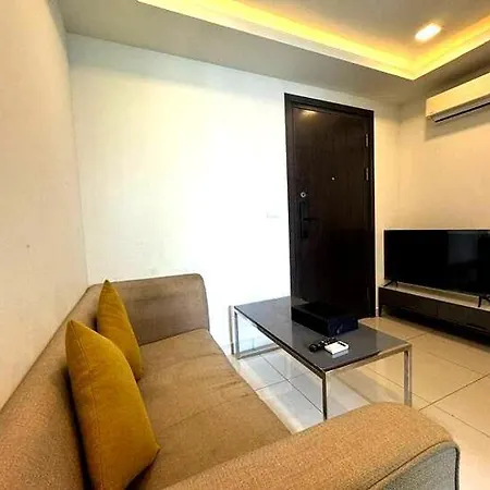 Modern 1-bedroom With Pool View Arcadia Continental Pattaya