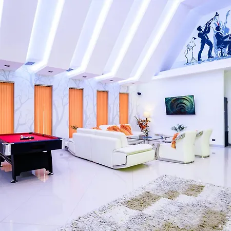 Villa 900m2 Near Walkstreet Luxury Pool Pattaya