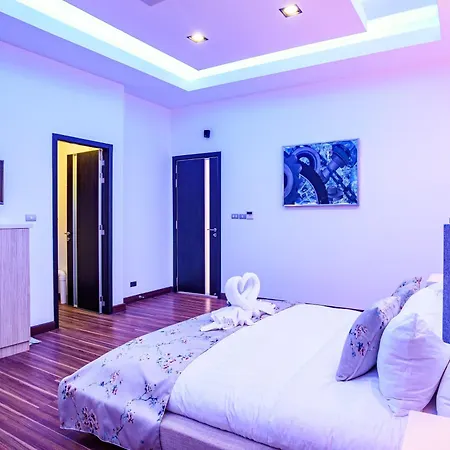 900m2 Near Walkstreet Luxury Pool Villa Pattaya