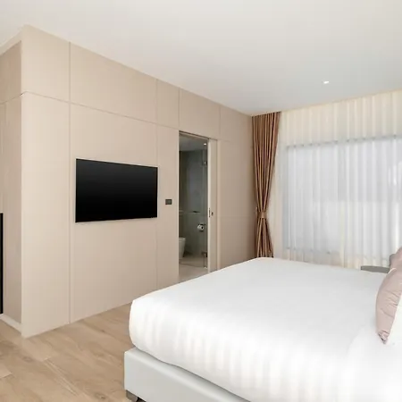 Villa Brand New Pool 8br Sauna Pool Table Fitness Ev Charger Pattaya