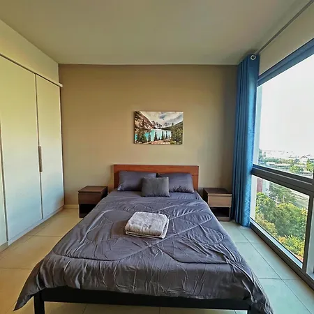 Unixx Sea View Apartment *