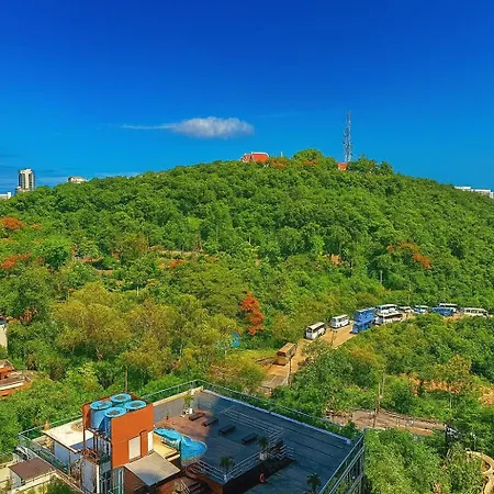 Apartment Luxury Hill Pool View Near And Walking Street In Pattaya