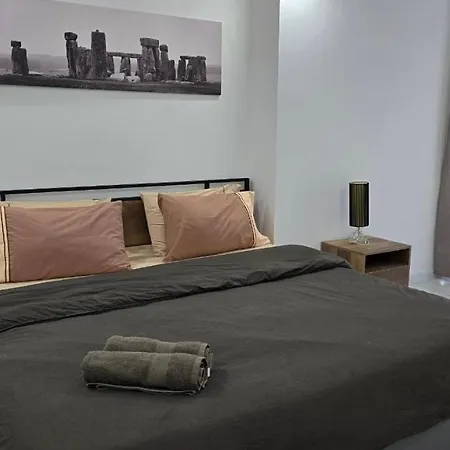 Apartment Good Location *