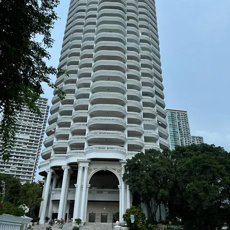Park Apartment