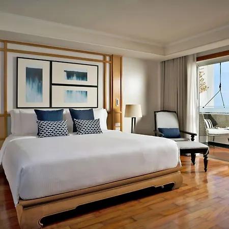 Avani 5*