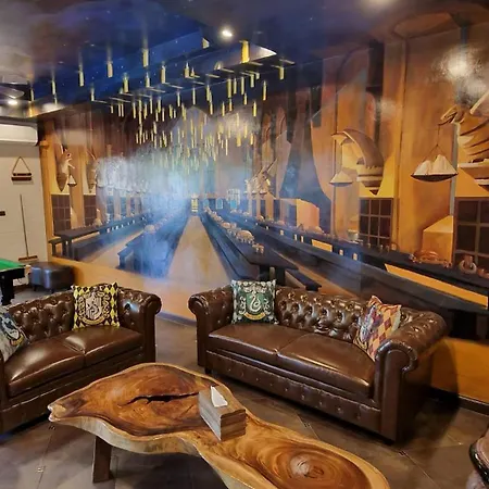 Potterland Luxury Pool Walking Street Villa Pattaya