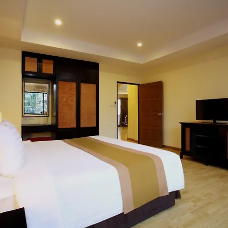Nova Park Hotel 4*