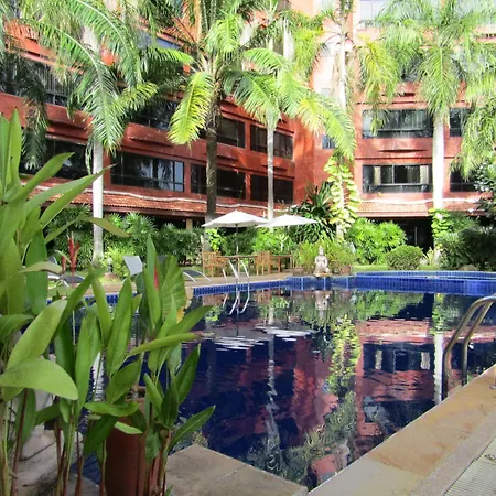 Nova Park Hotel 4*