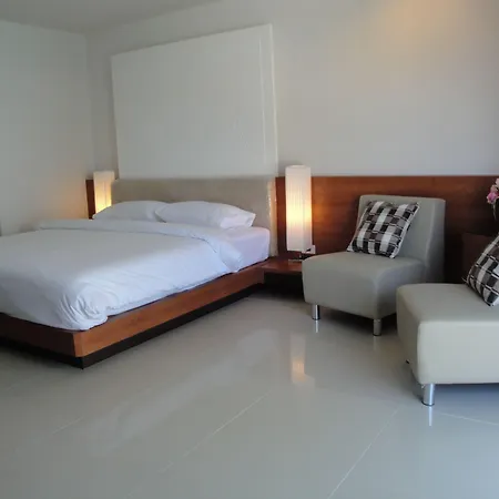 Hotel Flipper House - Sha Extra Pattaya