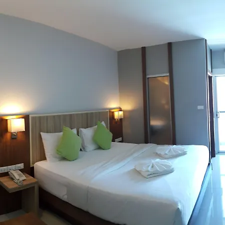 Hotel April