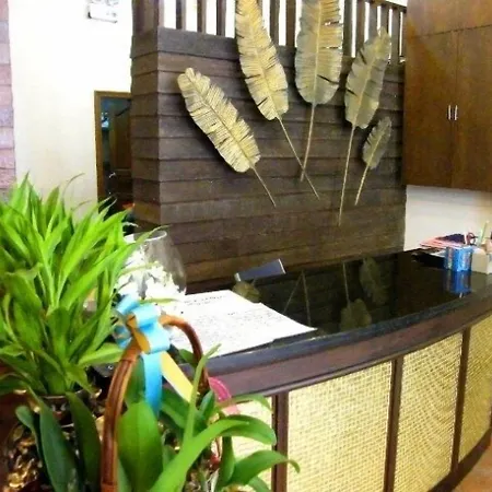 The Red Balcony Inn Pattaya
