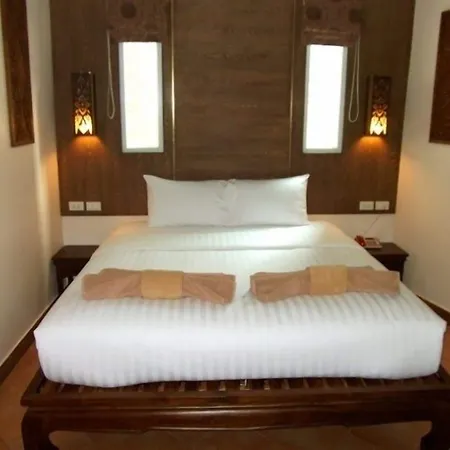 The Red Balcony Inn 2*